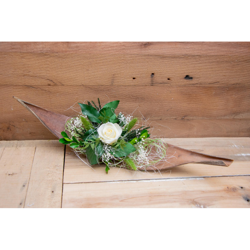 Kokosschale mit halbarer Rose