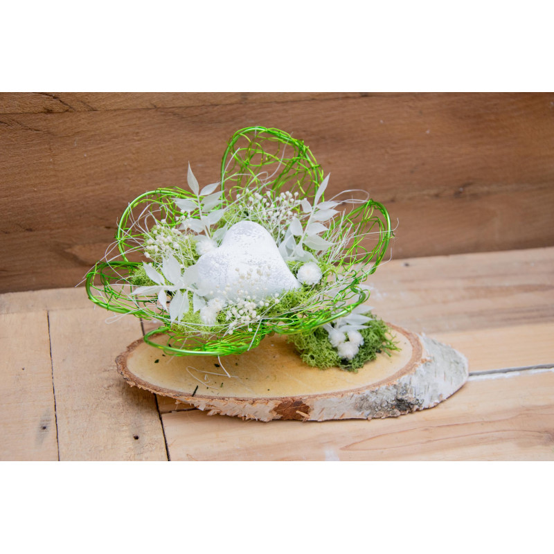 Birkenholzscheibe Herz im Drahtnest