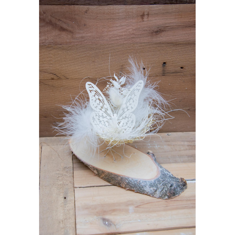 Deko Schmetterling im Drahtnest