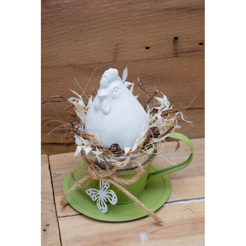 Osterdeko Huhn in Tasse