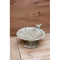 Schale mit Fuss und Vogel