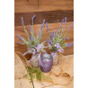 Lavendel in Vase mit Teelicht
