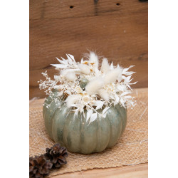 Mintgrüner Keramikkürbis mit Trockenblumenkrone